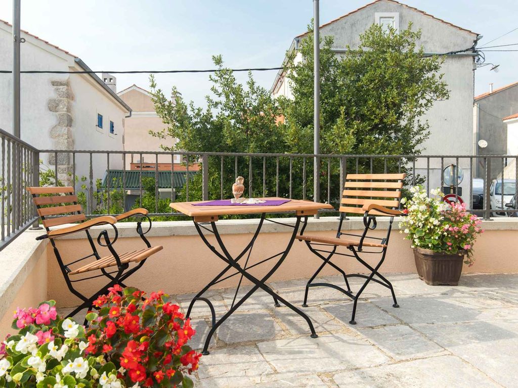 Ferienwohnung mit Meerblick und Terrasse