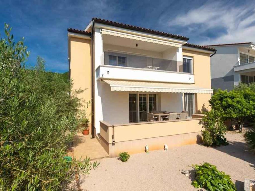 Ferienwohnung mit Terrasse und Klimaanlage