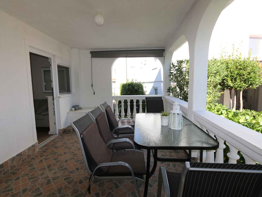 Ferienwohnung mit Terrasse und Klimaanlage
