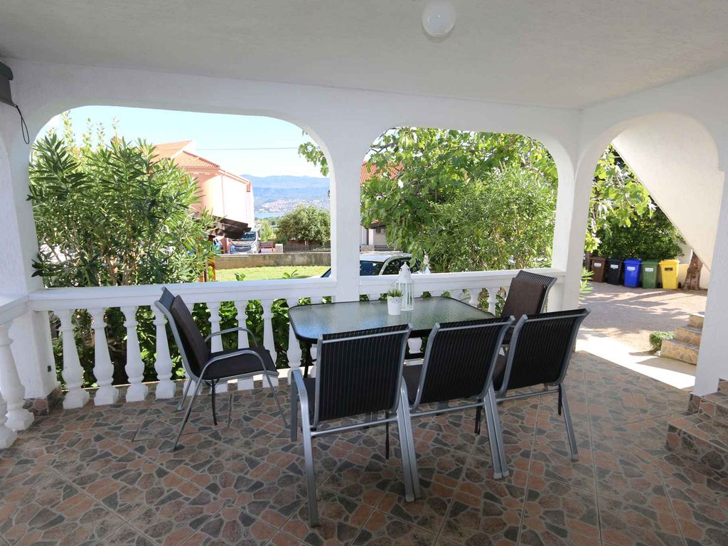 Ferienwohnung mit Terrasse und Klimaanlage
