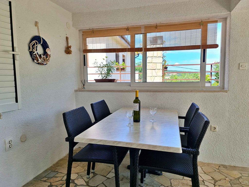 Ferienwohnung mit Terrasse und Grillmöglichkeit