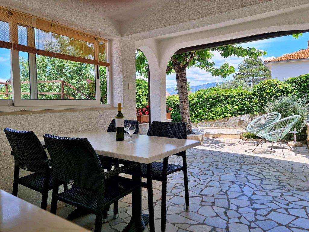Ferienwohnung mit Terrasse und Grillmöglichkeit