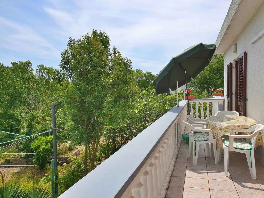 Ferienwohnung mit Balkon und Klimaanlage