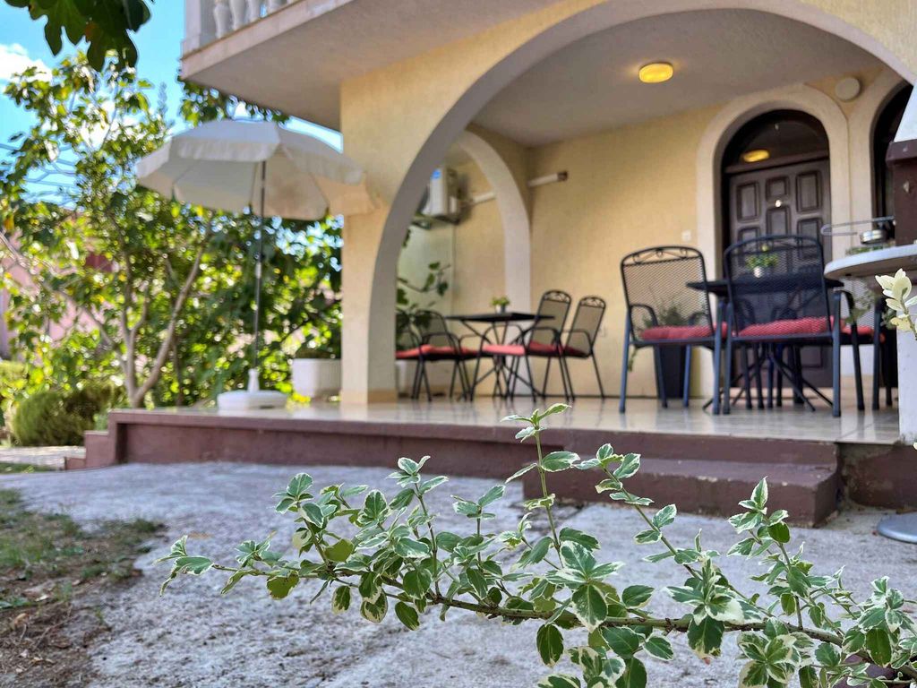 Ferienwohnung mit Terrasse und Klimaanlage