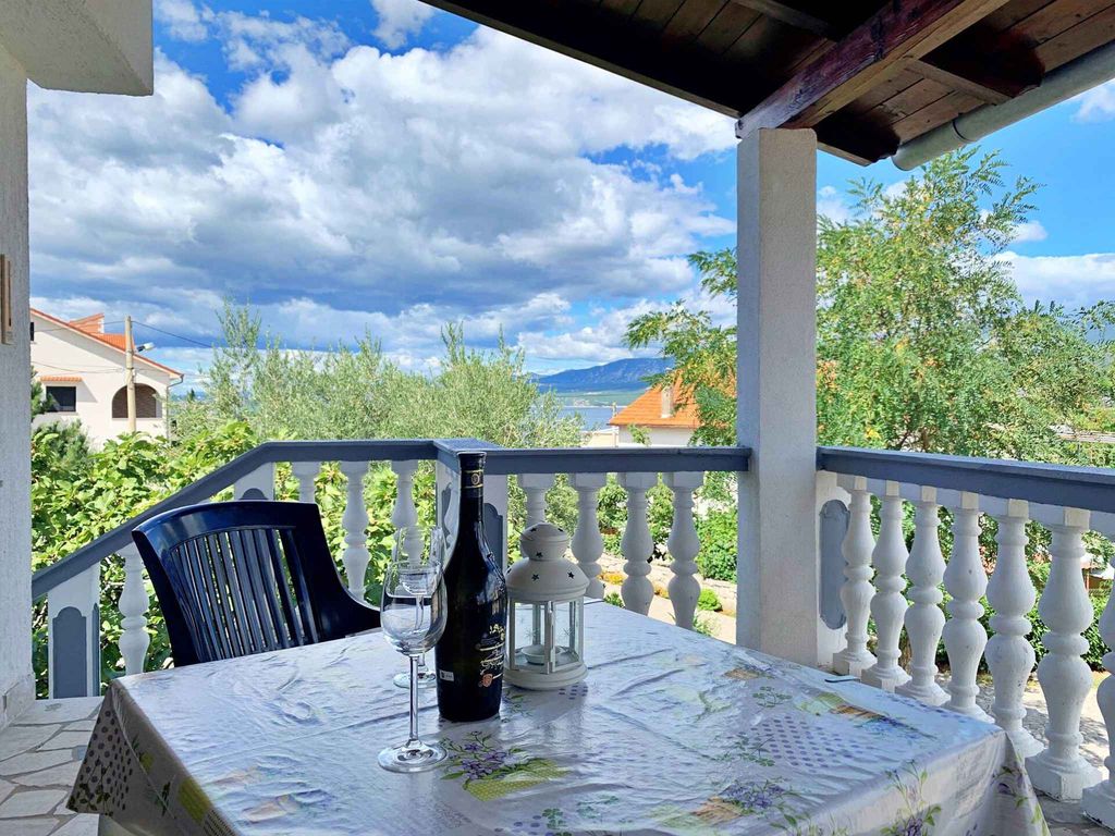 Ferienwohnung mit Balkon und Meerblick
