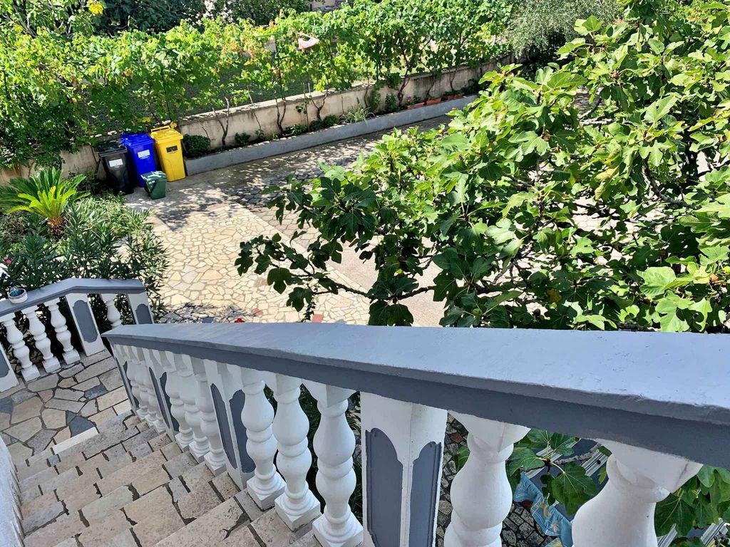 Ferienwohnung mit Balkon und Meerblick