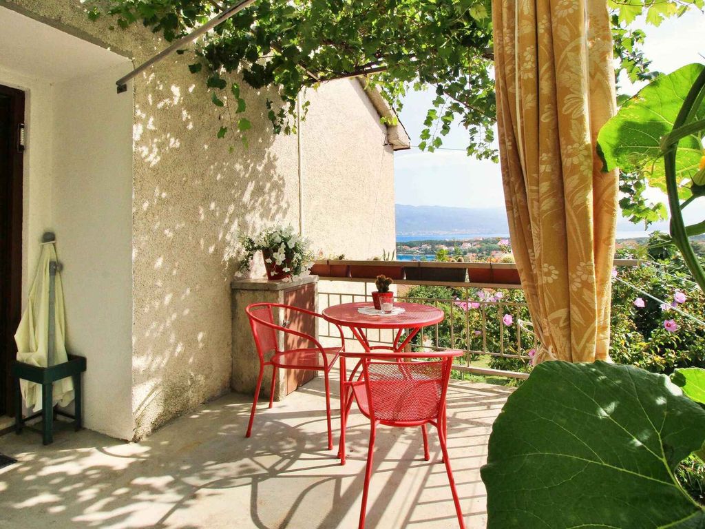 Studio mit Balkon und Klimaanlage