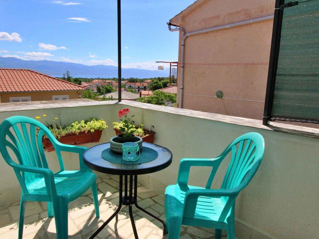 Studio mit Balkon und Klimaanlage