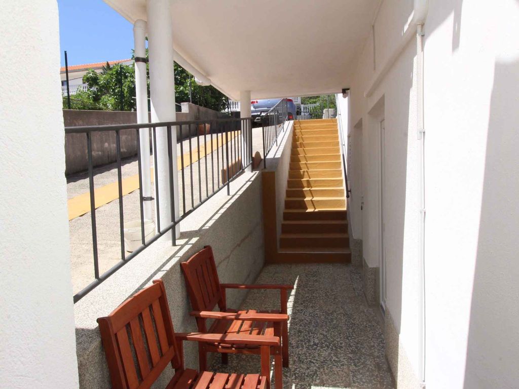 Ferienwohnung mit Terrasse und Klimaanlage