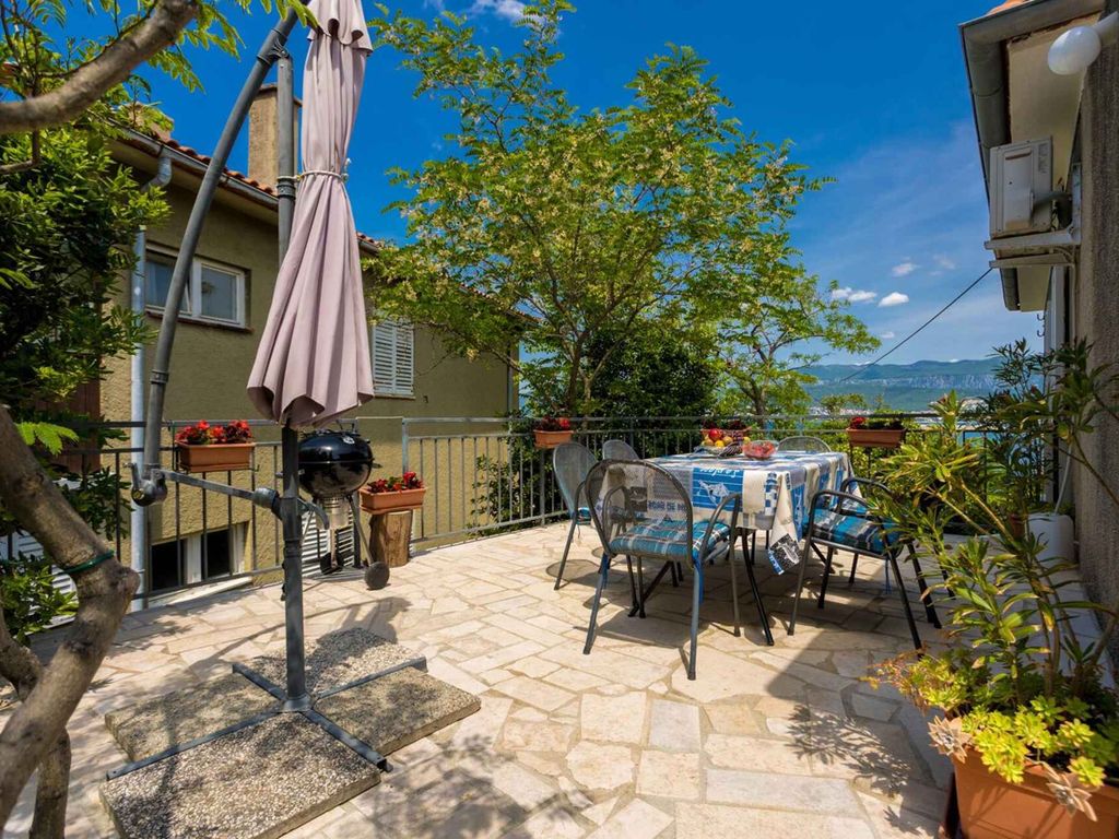 Ferienwohnung mit Balkon und Klimaanlage
