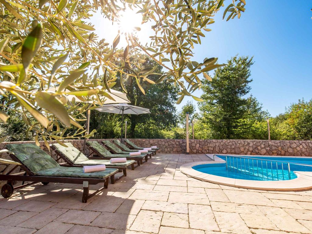 Ferienwohnung mit Klimaanlage und Pool