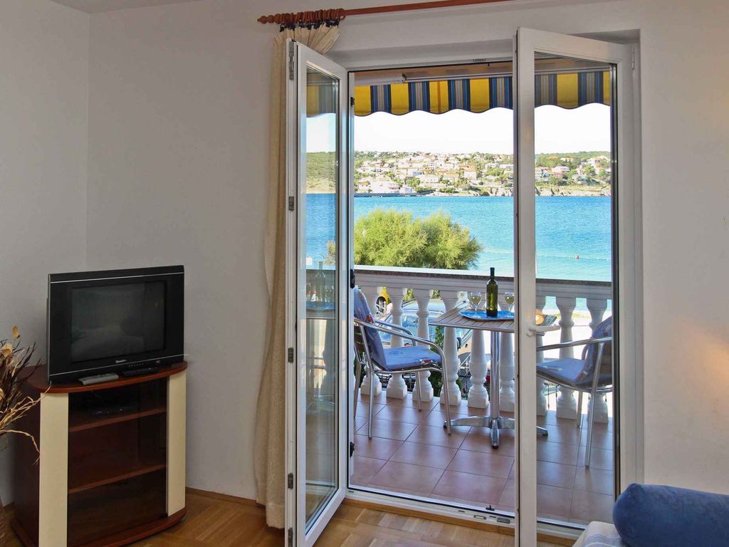 Ferienwohnung mit Balkon und Meerblick
