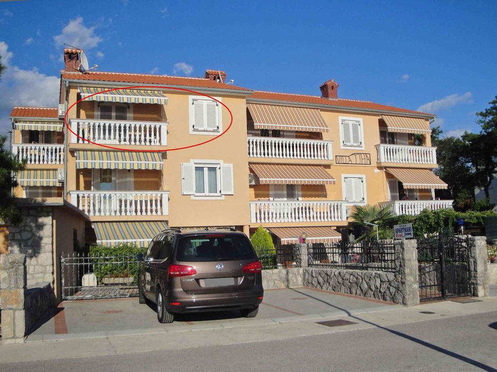 Ferienwohnung am Wasser mit Balkon