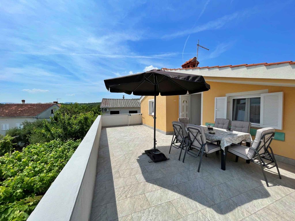 Ferienwohnung mit großem Balkon und Meerblick
