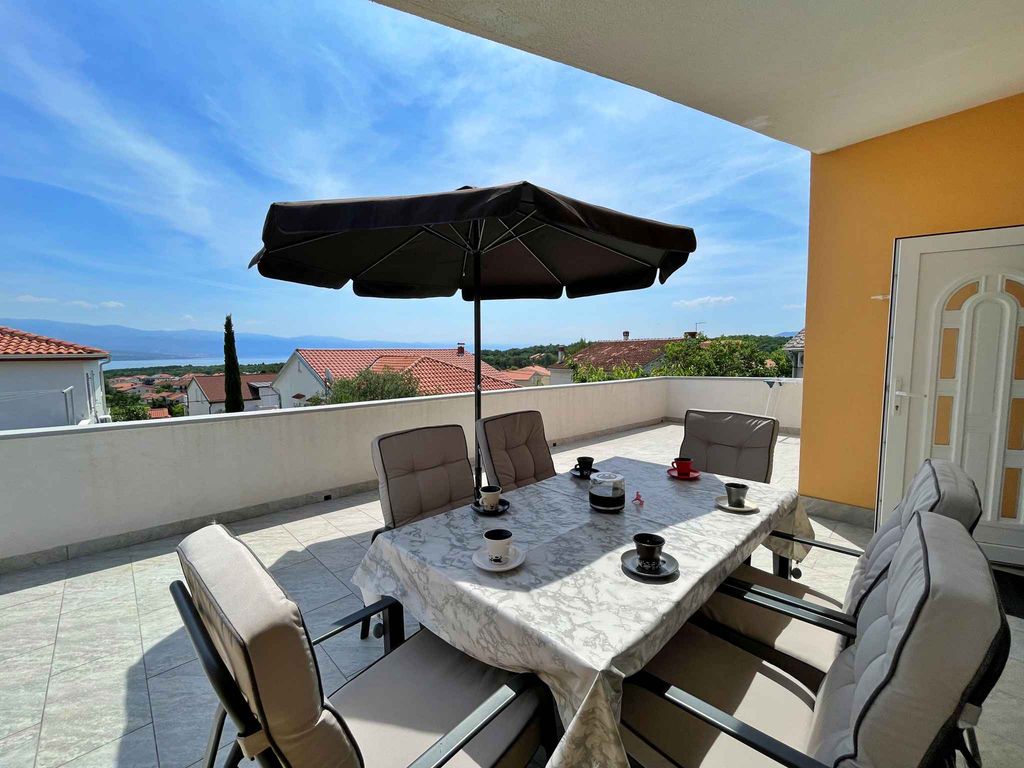 Ferienwohnung mit großem Balkon und Meerblick