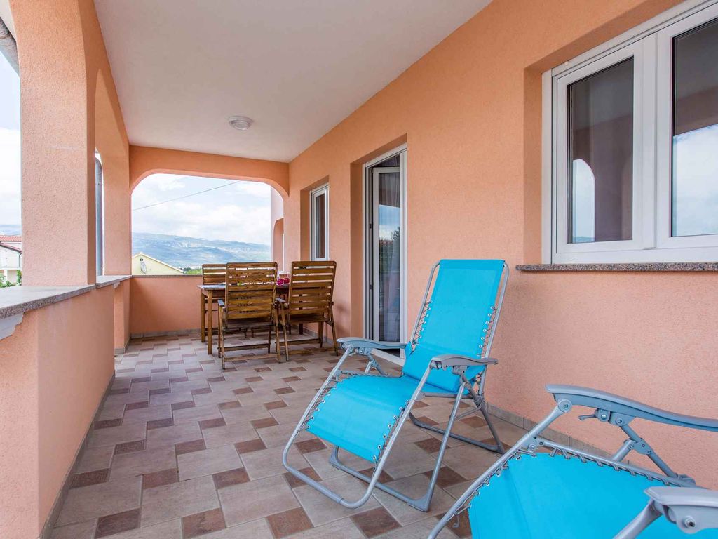 Ferienwohnung mit Balkon und Klimaanlage