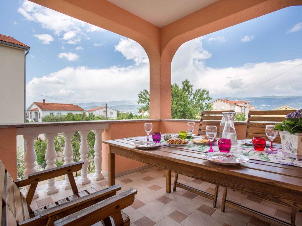 Ferienwohnung mit Balkon und Klimaanlage