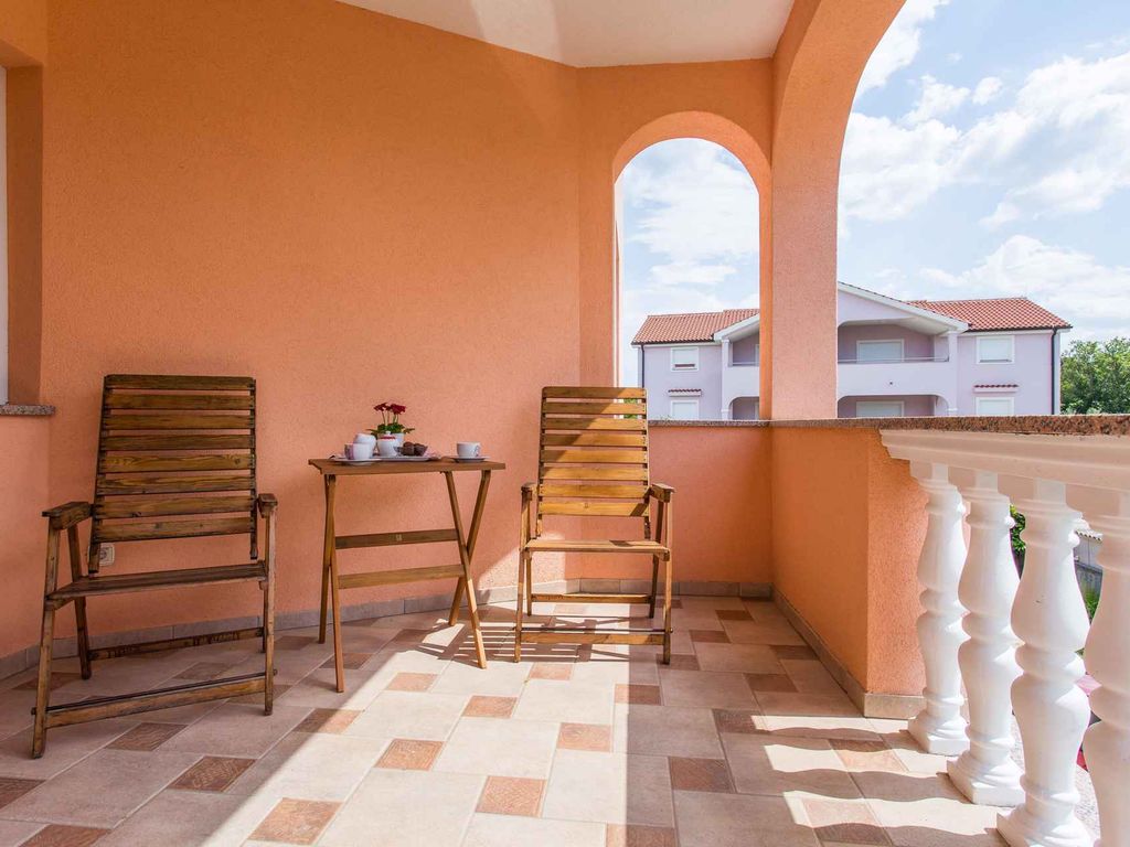 Ferienwohnung mit Balkon und Klimaanlage