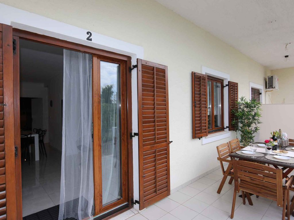 Ferienwohnung mit Klimaanlage und nur 220 m vom Strand