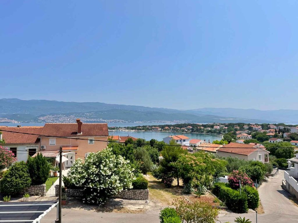 Ferienwohnung mit Balkon und Grillmöglichkeit