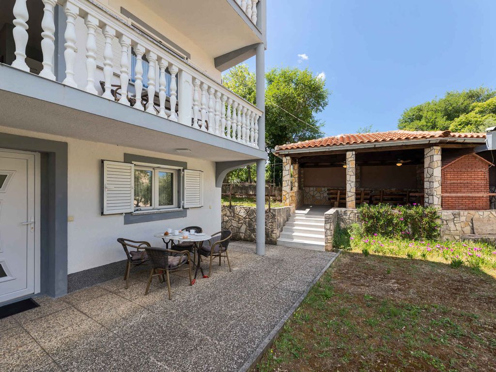 Ferienwohnung mit Terrasse und Klimaanlage