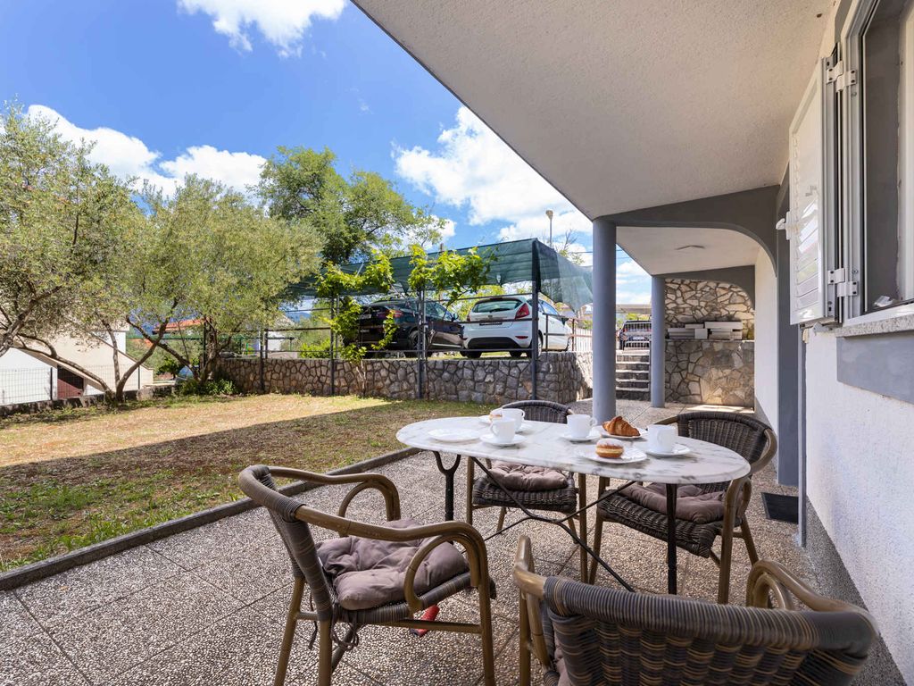 Ferienwohnung mit Terrasse und Klimaanlage