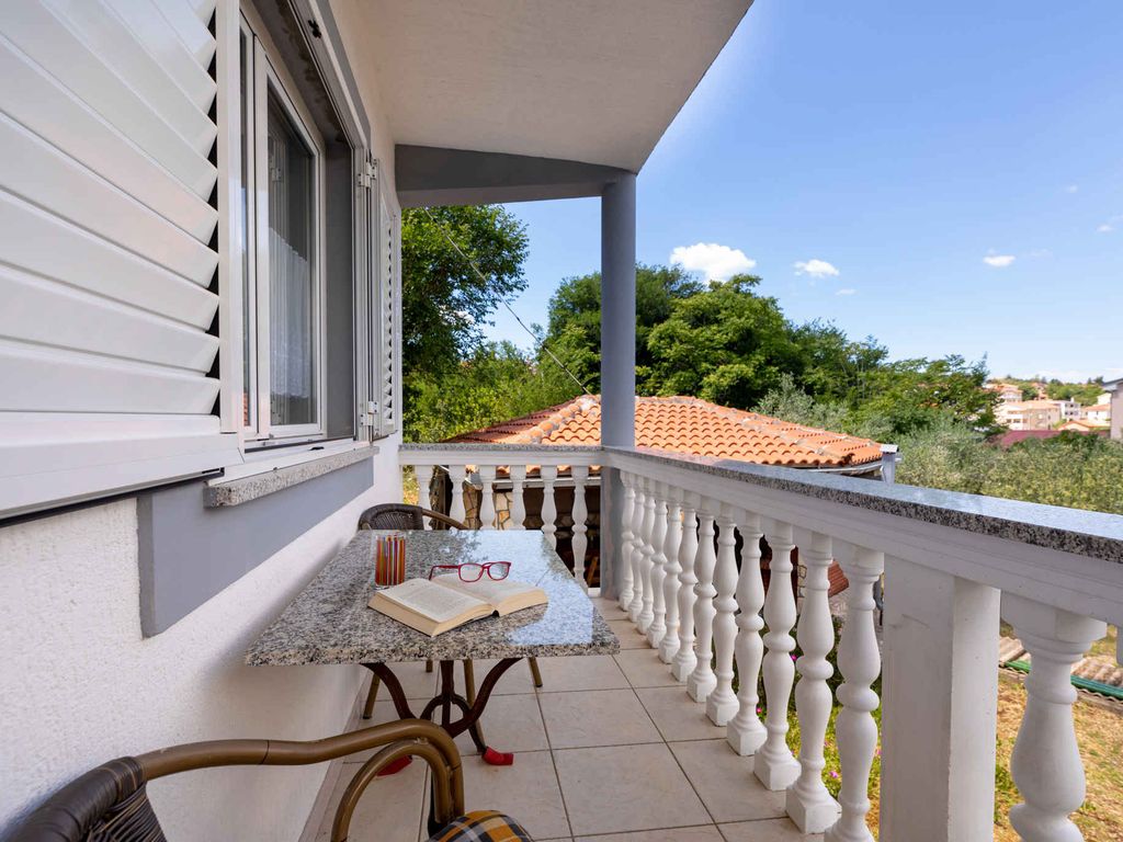 Ferienwohnung mit Balkon und Klimaanlage