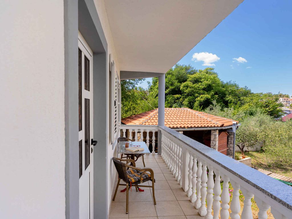 Ferienwohnung mit Balkon und Klimaanlage