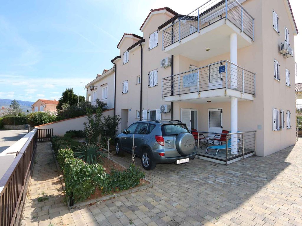 Ferienwohnung mit Terrasse und Klimaanlage