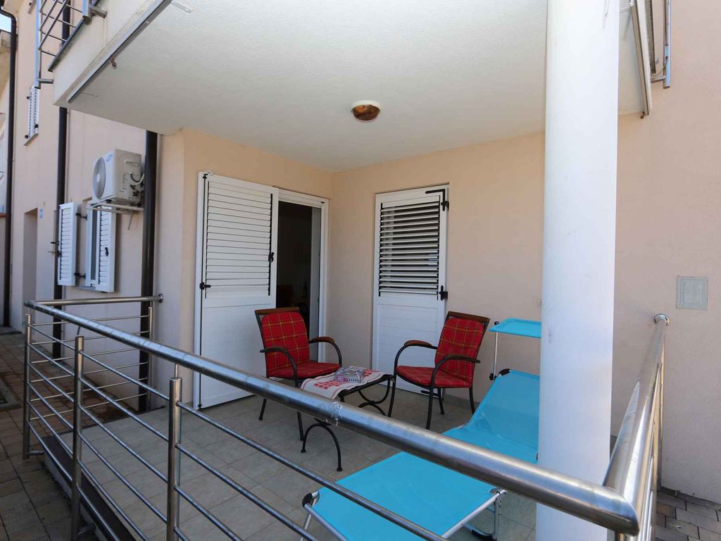 Ferienwohnung mit Terrasse und Klimaanlage