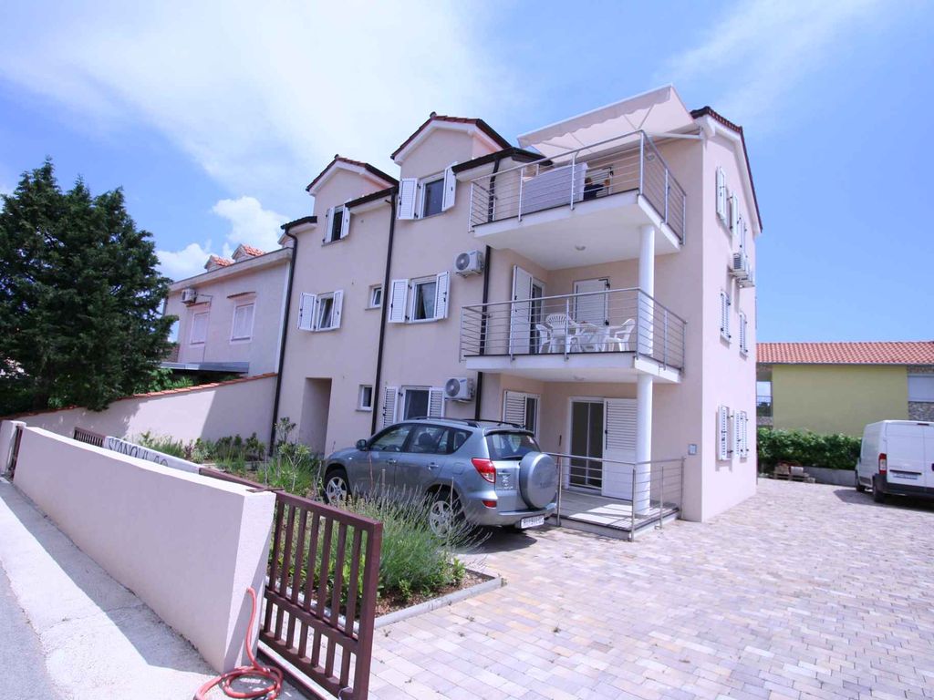 Ferienwohnung mit Terrasse und Klimaanlage