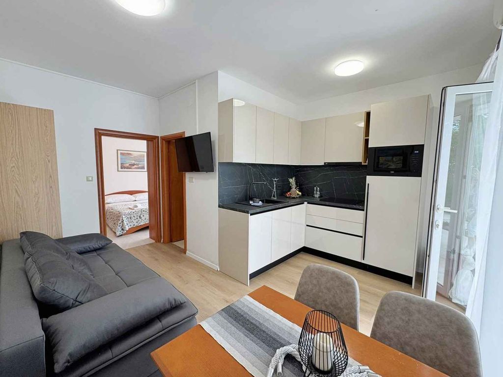 Ferienwohnung mit Meerblick 20 m von der Küste