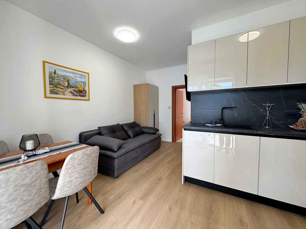 Ferienwohnung mit Meerblick 20 m von der Küste