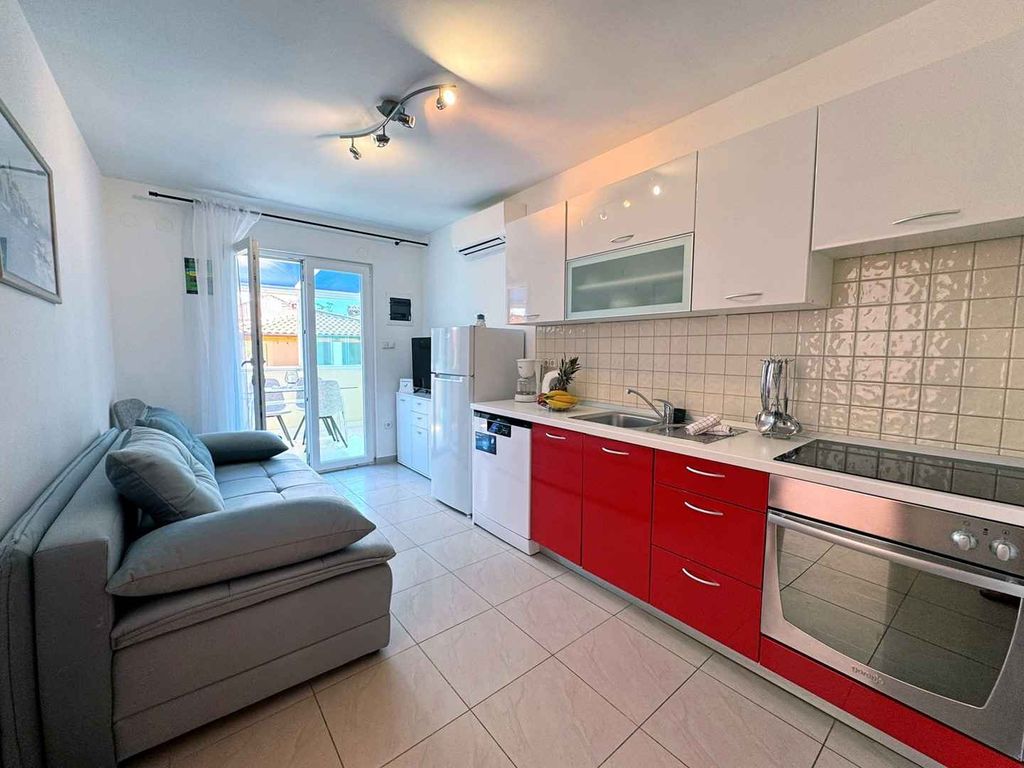 Ferienwohnung mit Meerblick 20 m von der Küste