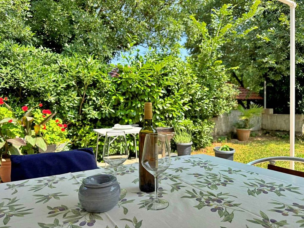 Ferienwohnung mit Terrasse und Klimaanlage