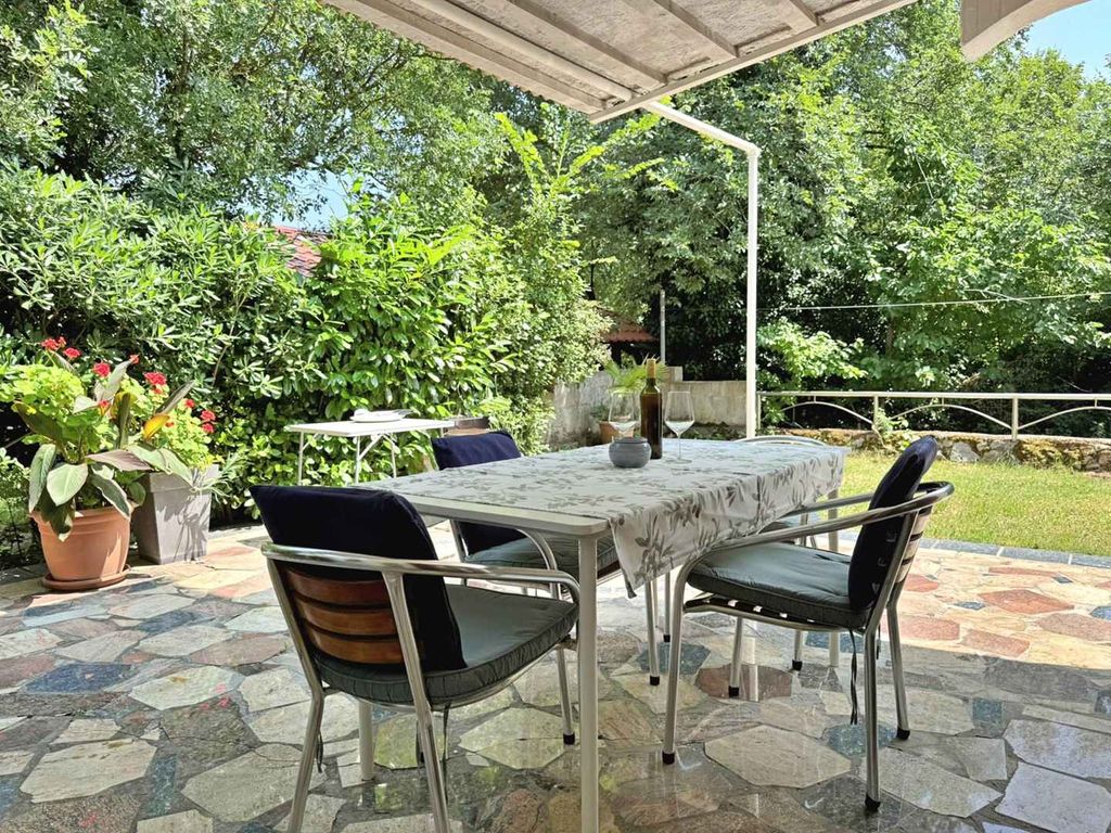 Ferienwohnung mit Terrasse und Klimaanlage