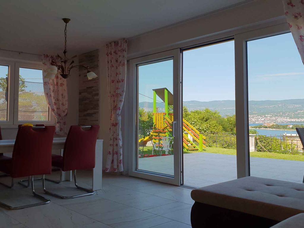 Ferienwohnung mit Terrasse und Meerblick