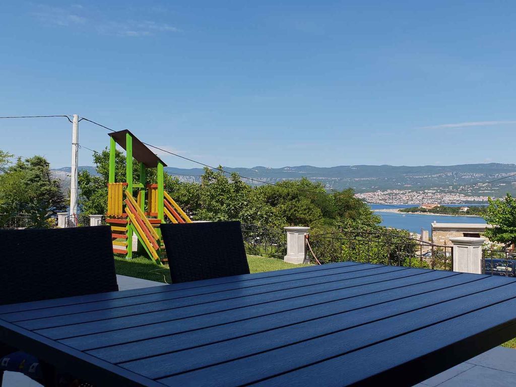 Ferienwohnung mit Terrasse und Meerblick