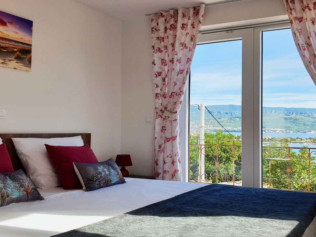 Ferienwohnung mit Terrasse und Meerblick