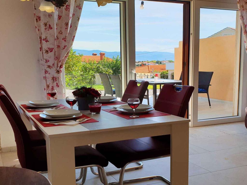 Ferienwohnung mit Terrasse und Meerblick
