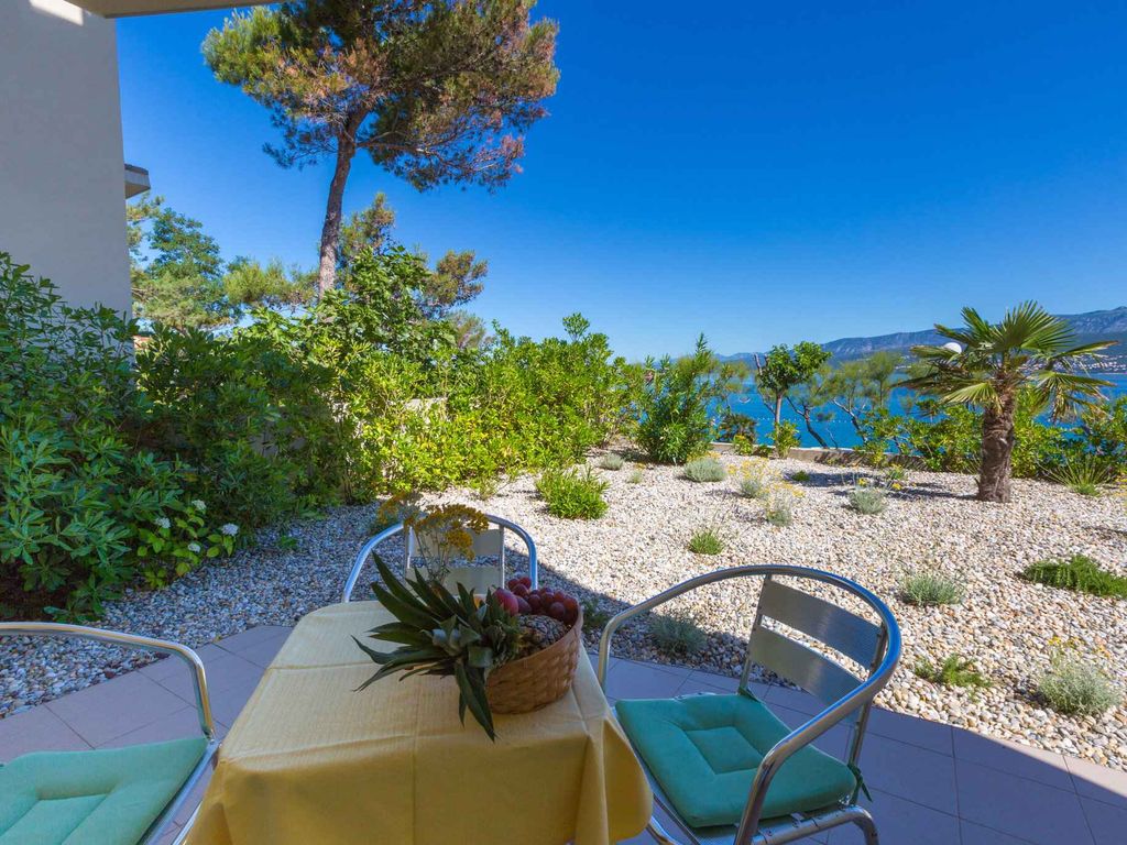 Ferienwohnung mit Terrasse und Meerblick