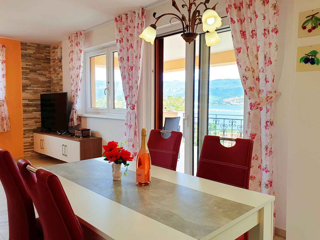 Ferienwohnung mit Balkon und Panoramablick