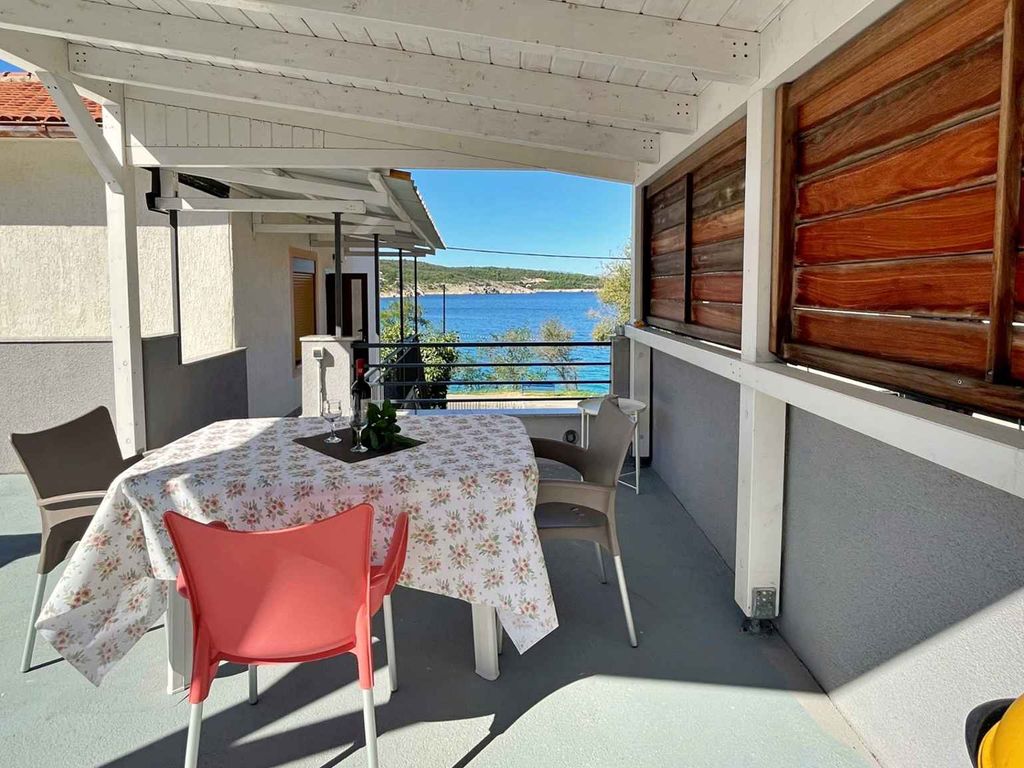Ferienwohnung mit gemütlicher Terrasse und Meerblick