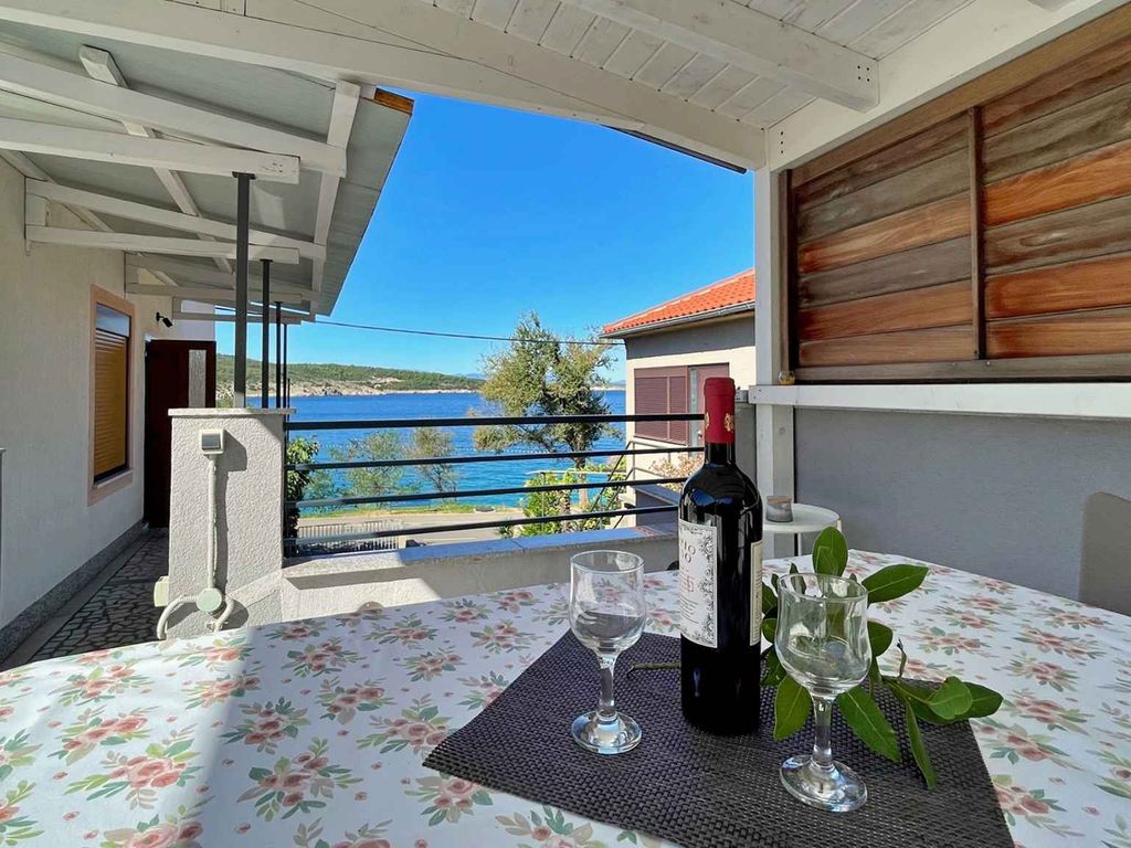Ferienwohnung mit gemütlicher Terrasse und Meerblick