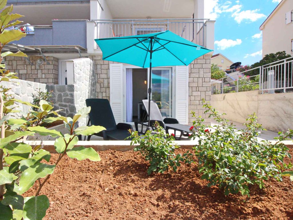 Ferienwohnung mit Meerblick nur 60 m vom Strand