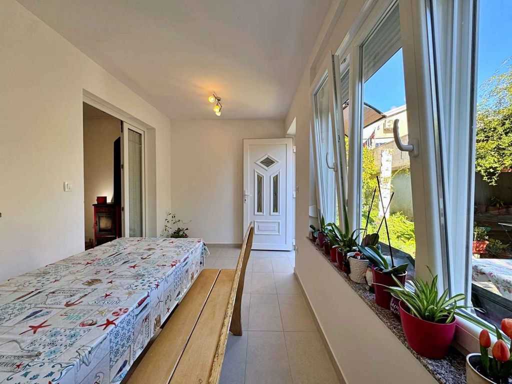 Ferienwohnung mit Terrasse und Grillmöglichkeit