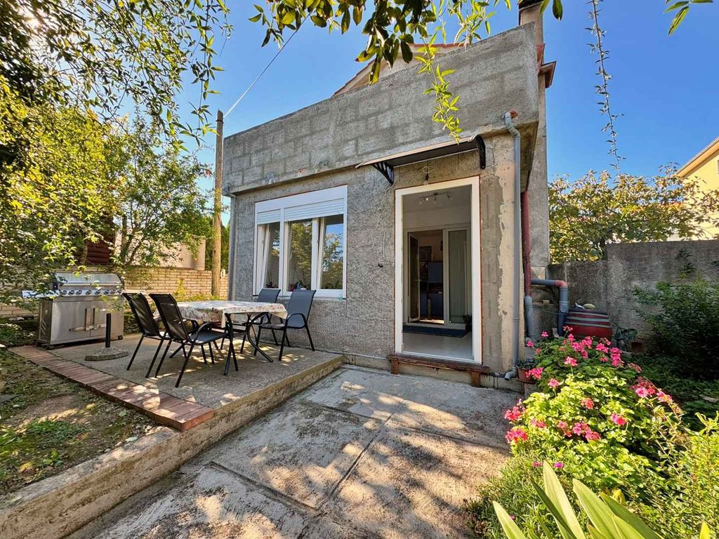 Ferienwohnung mit Terrasse und Grillmöglichkeit
