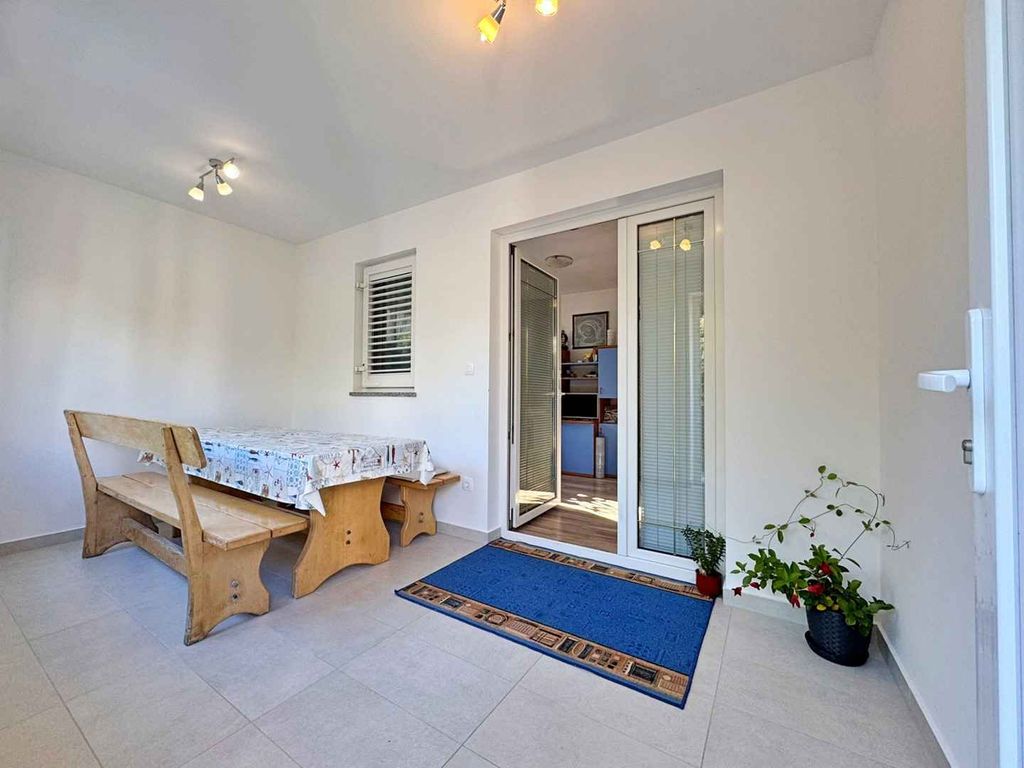 Ferienwohnung mit Terrasse und Grillmöglichkeit