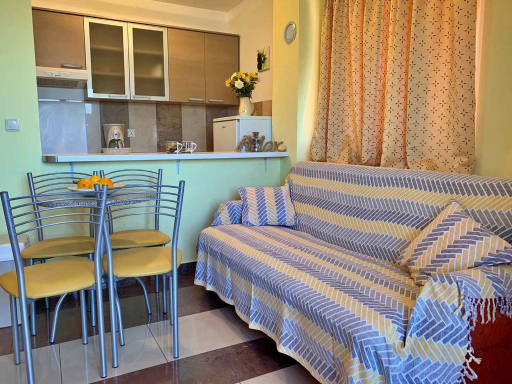 Ferienwohnung am Meer mit Balkon