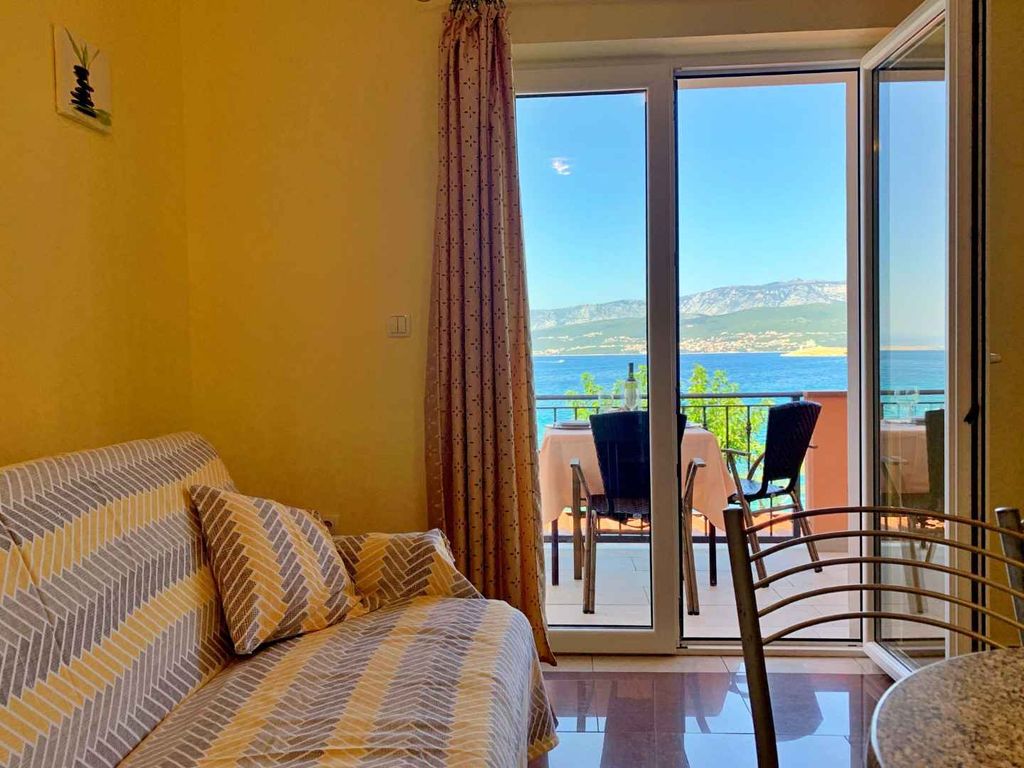 Ferienwohnung am Meer mit Balkon